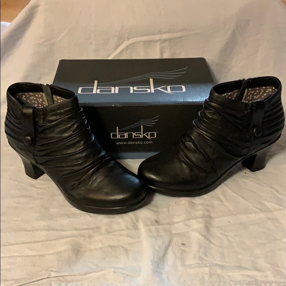Dansko Booties size 40